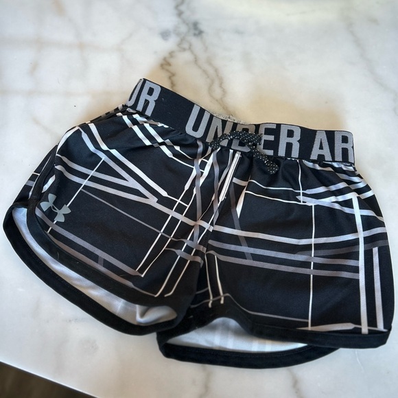 Under Armour Girls' Play Up 2.0 Printed Shorts Size YSM - Picture 1 of 3